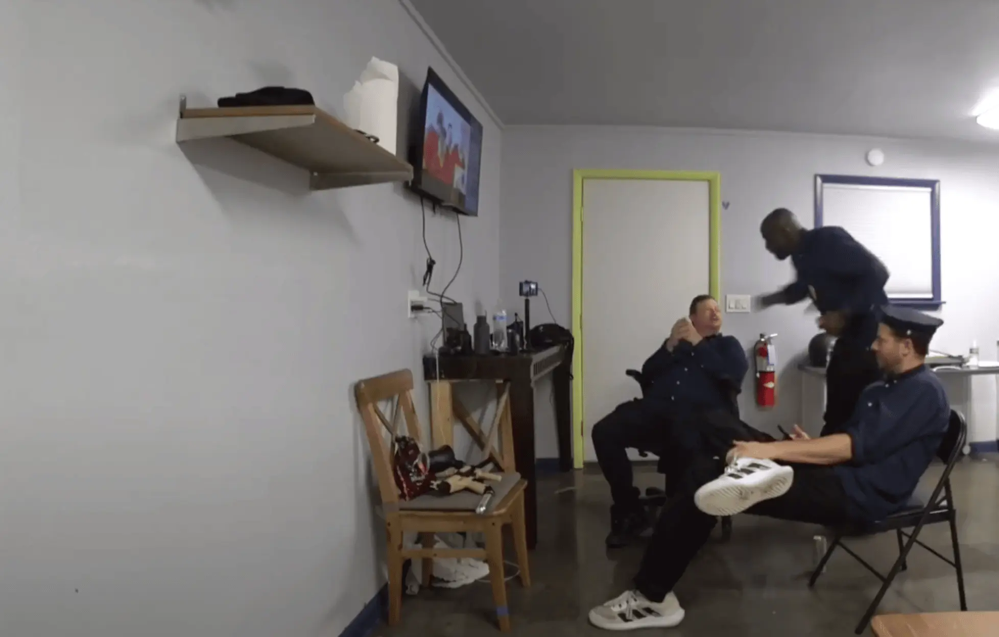 EBZ Punches Burger On Ice Poseidon Jail Stream
